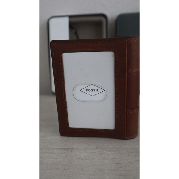 Fossil Medium Brown Everett Bifold Leather Wallet w/Metal Case RFID Protection - Picture 7 of 8
